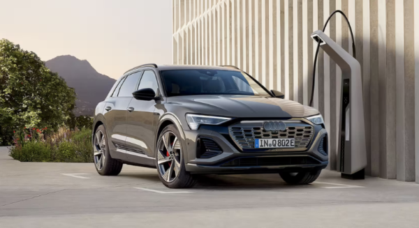 AUDI Q8 e-tron-Thumbnail